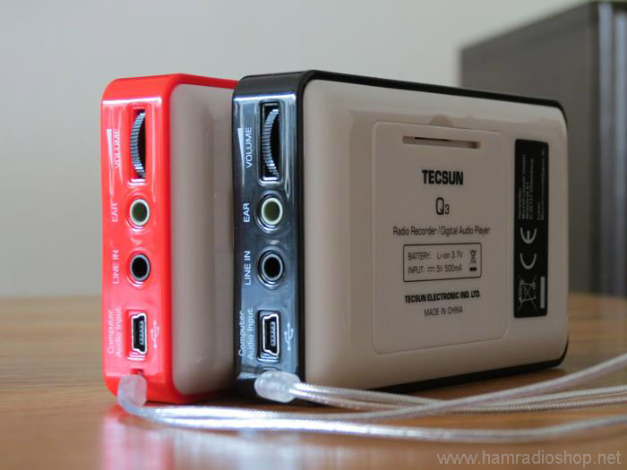Q3_rear TECSUN Q3/D Radiorekorder bei Bonito
