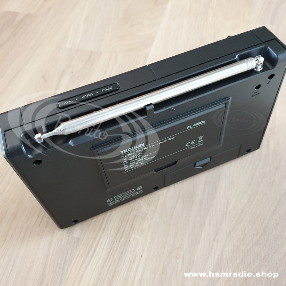 tecsun_pl990x_rear Weltempfänger Tecsun PL-990X Hinteransicht