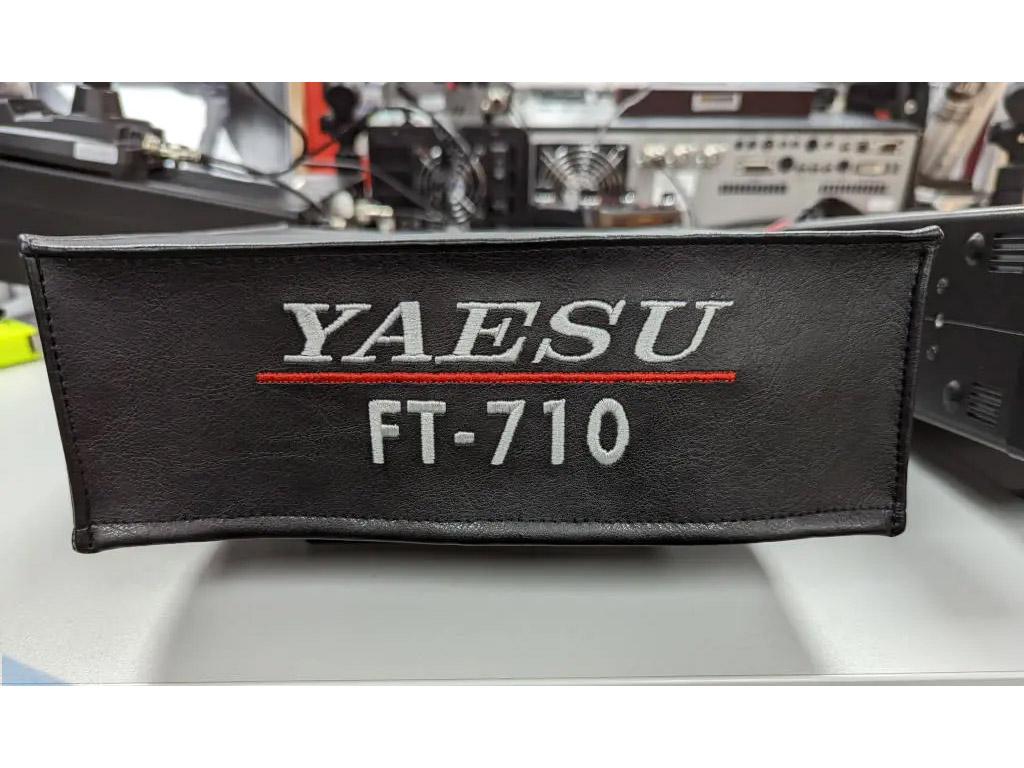 Yaesu_FT-710_Front DX Covers - Staubschutzhaube für Ihren Yaesu FT-710