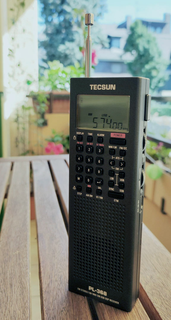 Tecsun PL-368 DSP in schwarz