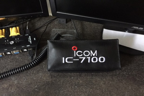 DX Covers - Staubschutzhaube für Ihren ICOM IC-7100